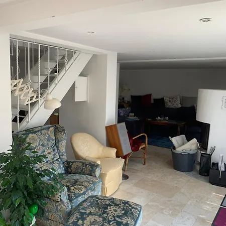 Habitación en casa particular Gaestezimmer Willofs Oberguenzburg